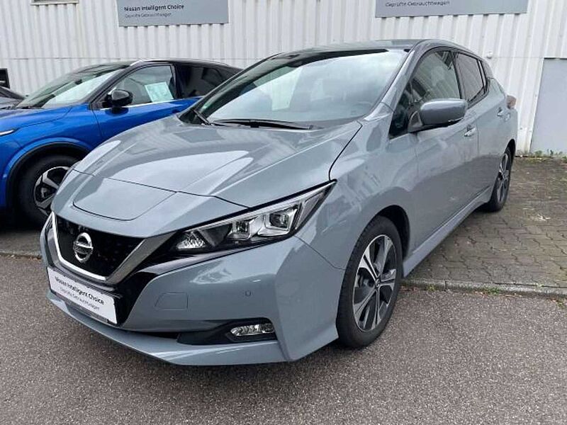 Nissan Leaf Tekna 360° Leder Bose 8-fach Bereift