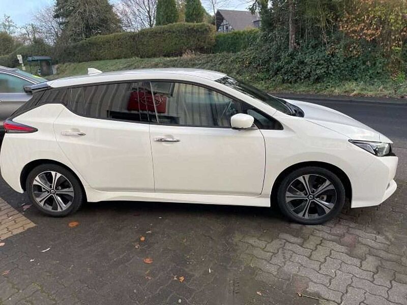 Nissan Leaf N-Connecta 360° Kamera Winterpaket